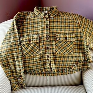 BDG Cropped button down flannel; NWOT.